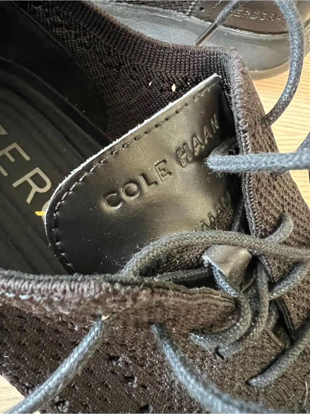 Cole Hahn 4.ZeroGrand Oxford Sneaker Shoes / Size: 11 / Black